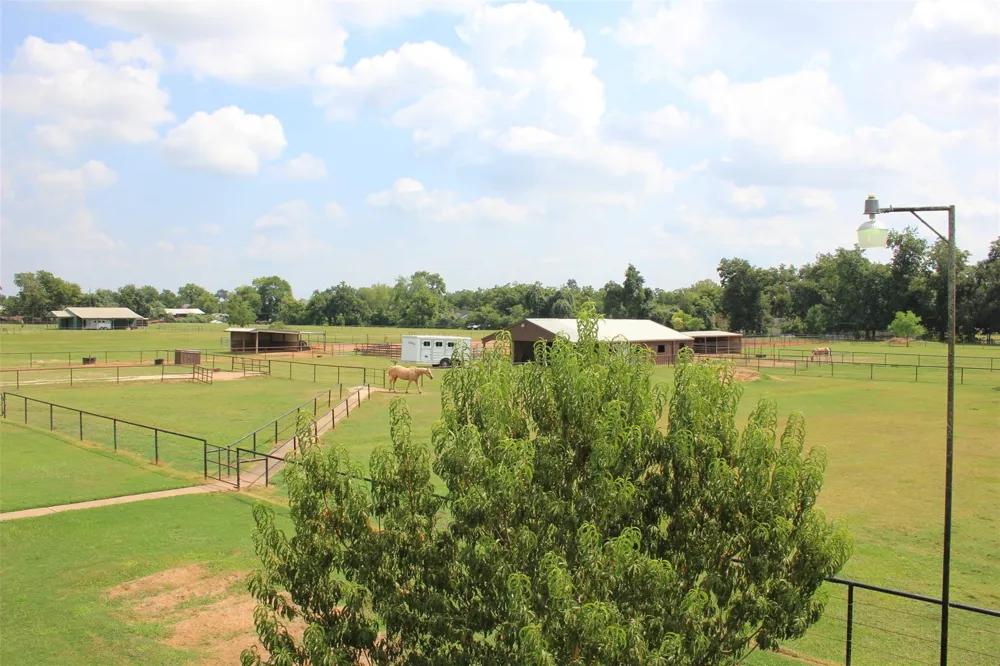 4148 Skinner Lane Richmond, TX 77406