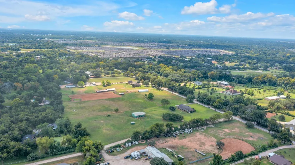 4148 Skinner Lane Richmond, TX 77406