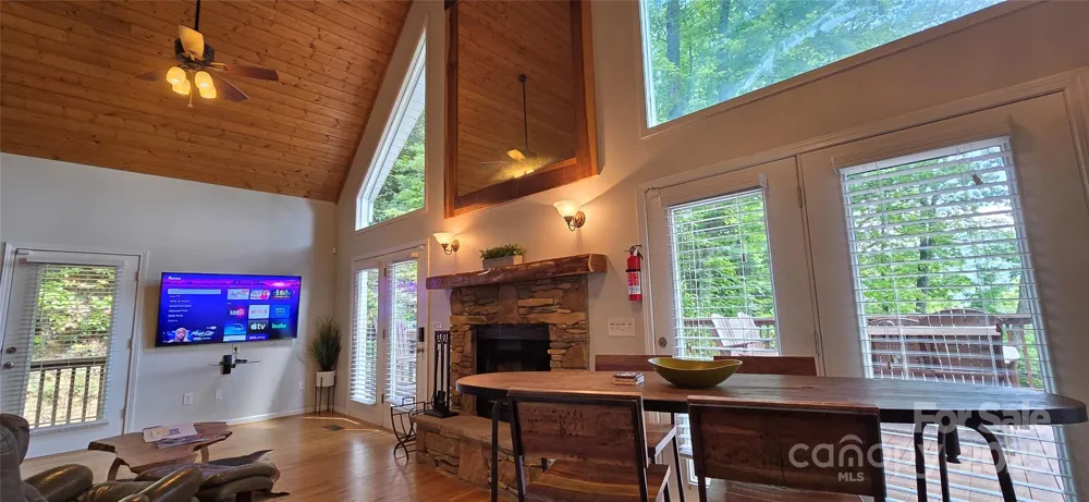 607 Rocky Top Trail Barnardsville, NC 28709