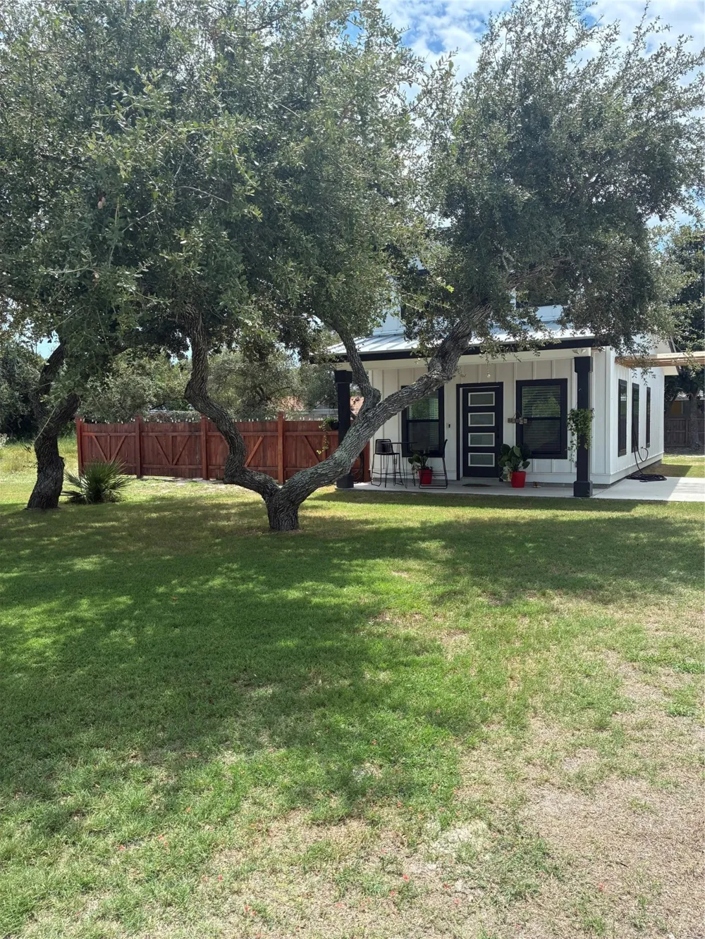 1617 W Terrace Boulevard Rockport, TX 78382