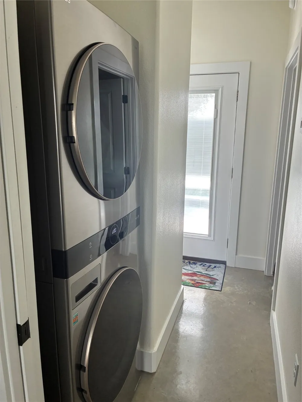 1617 W Terrace Boulevard Rockport, TX 78382