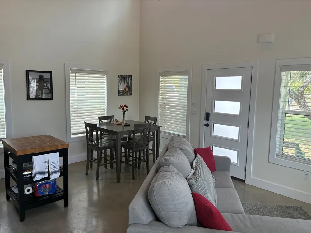 1617 W Terrace Boulevard Rockport, TX 78382