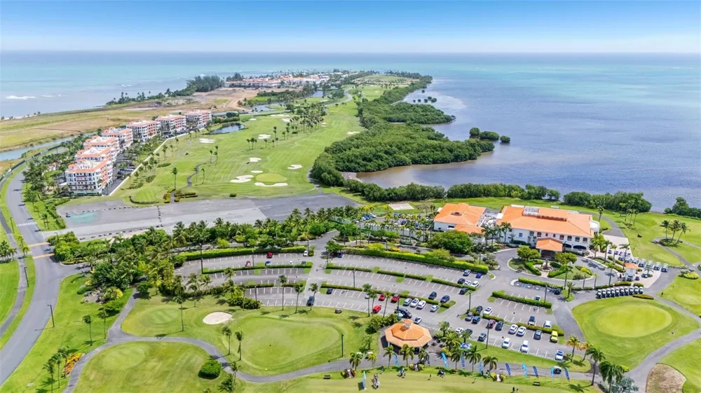 400 COCO BEACH BOULEVARD #G-301 Rio Grande, PR 00745
