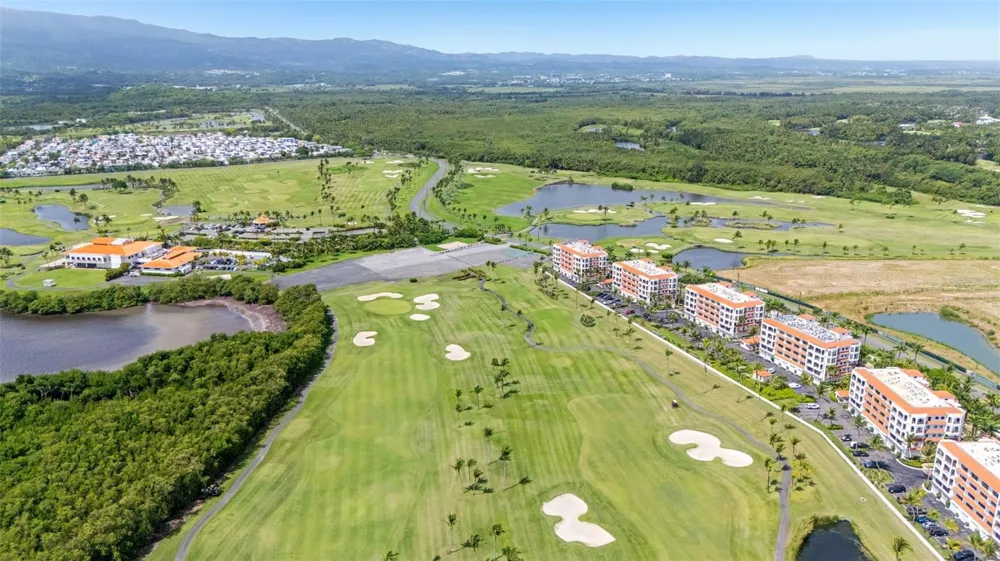 400 COCO BEACH BOULEVARD #G-301 Rio Grande, PR 00745