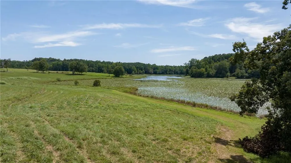 825 Hampton Way Monroe, GA 30656