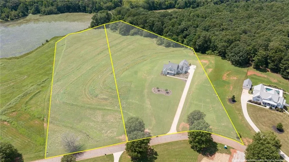825 Hampton Way Monroe, GA 30656