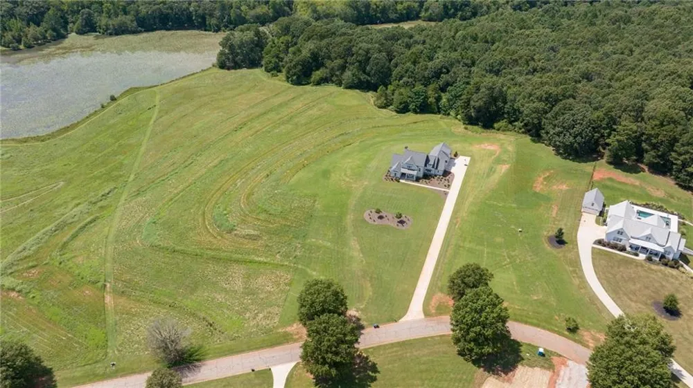 825 Hampton Way Monroe, GA 30656