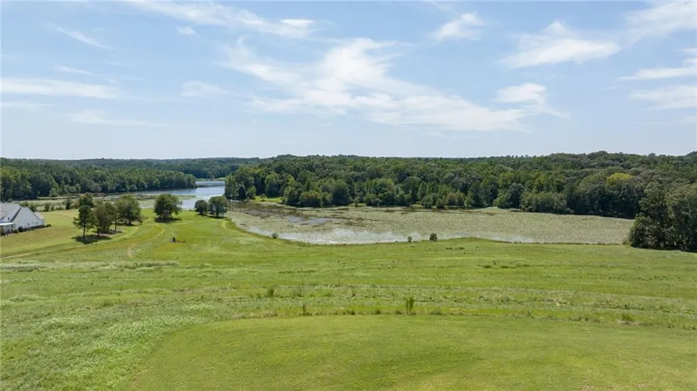 825 Hampton Way Monroe, GA 30656