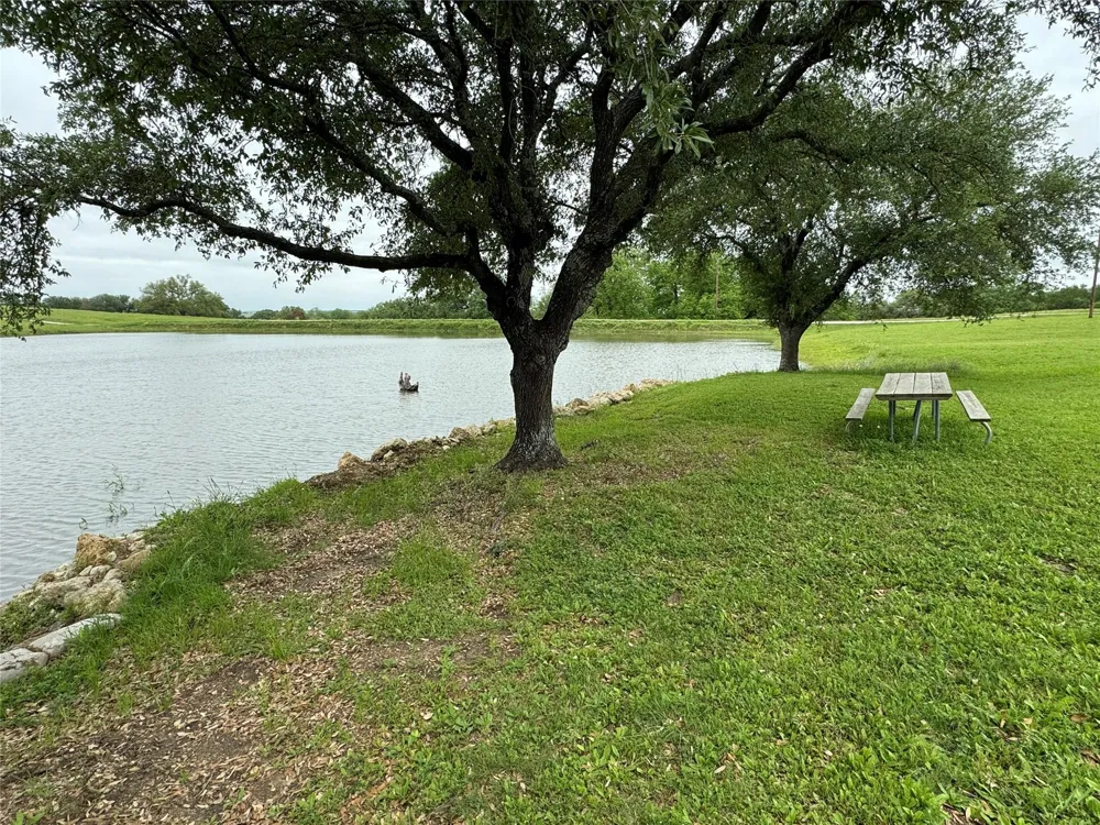 395 County Road 470 Lott, TX 76656