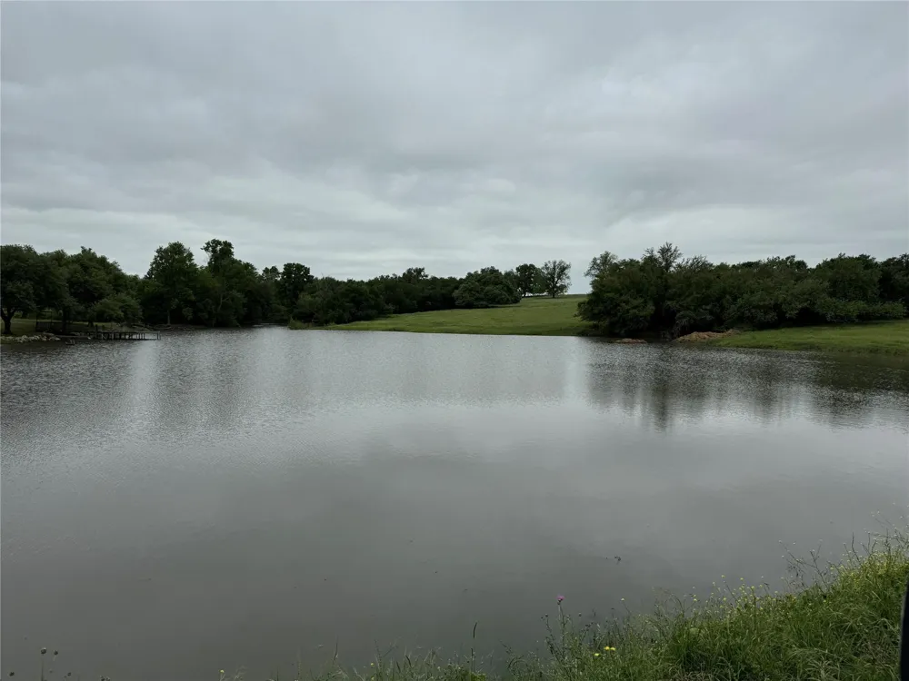 395 County Road 470 Lott, TX 76656
