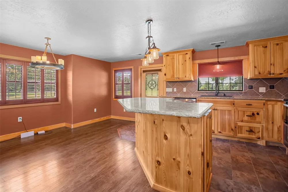 2399 Cr 1885 Grapeland, TX 75844