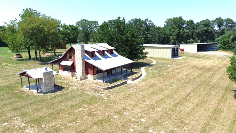 2399 Cr 1885 Grapeland, TX 75844