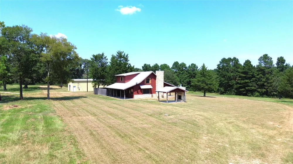 2399 Cr 1885 Grapeland, TX 75844