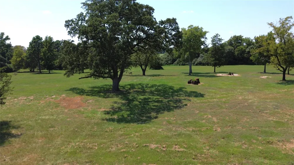 2399 Cr 1885 Grapeland, TX 75844