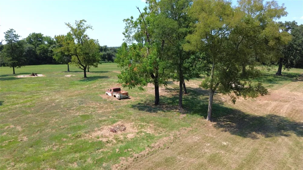 2399 Cr 1885 Grapeland, TX 75844