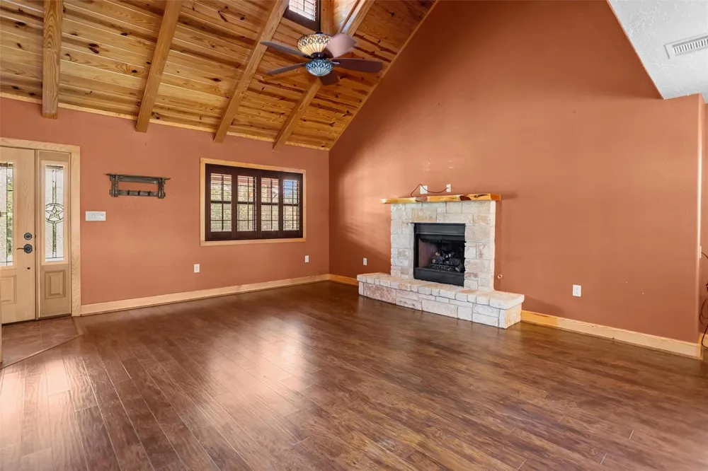 2399 Cr 1885 Grapeland, TX 75844