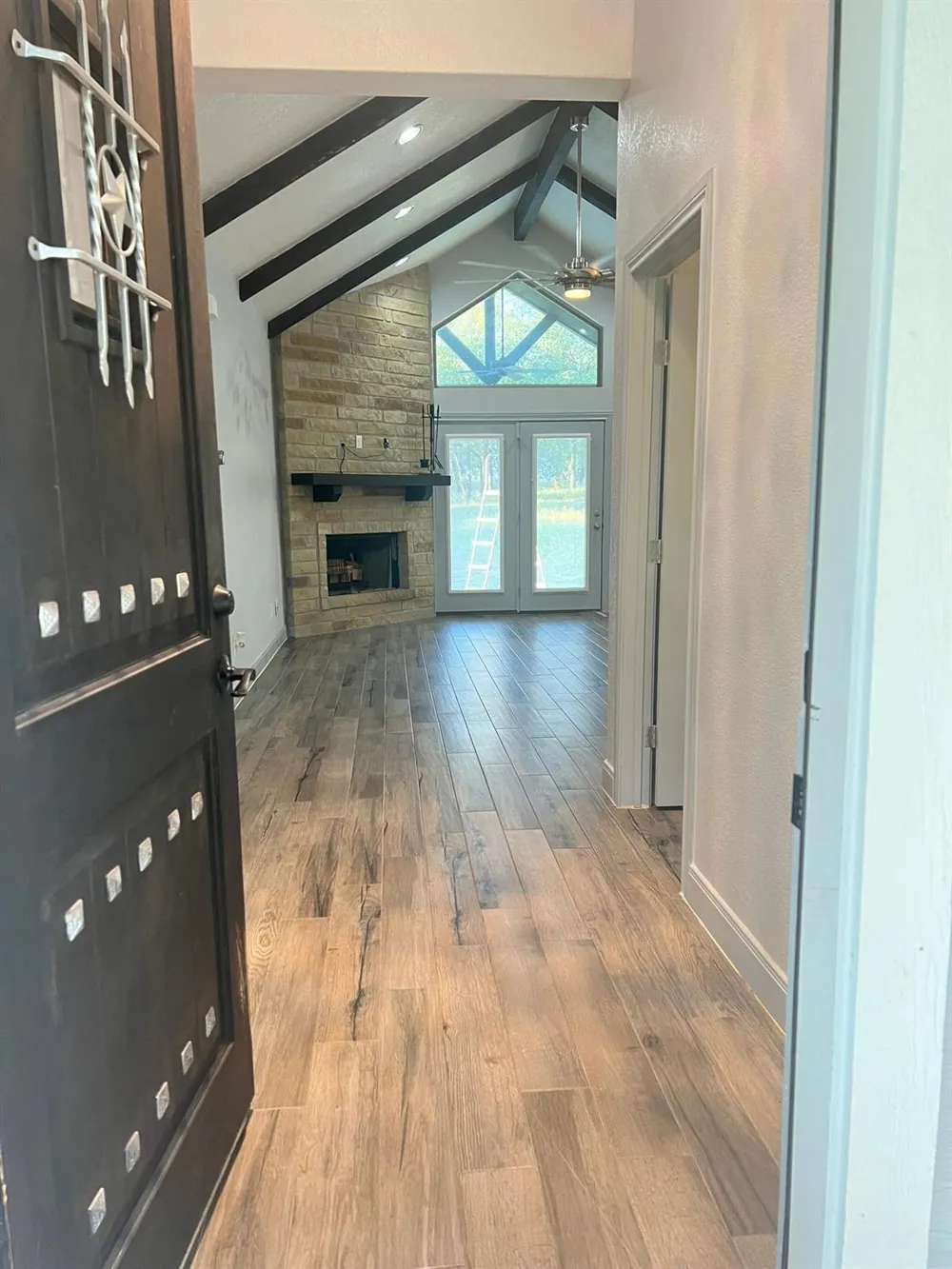 114 County Road 6863 Natalia, TX 78059