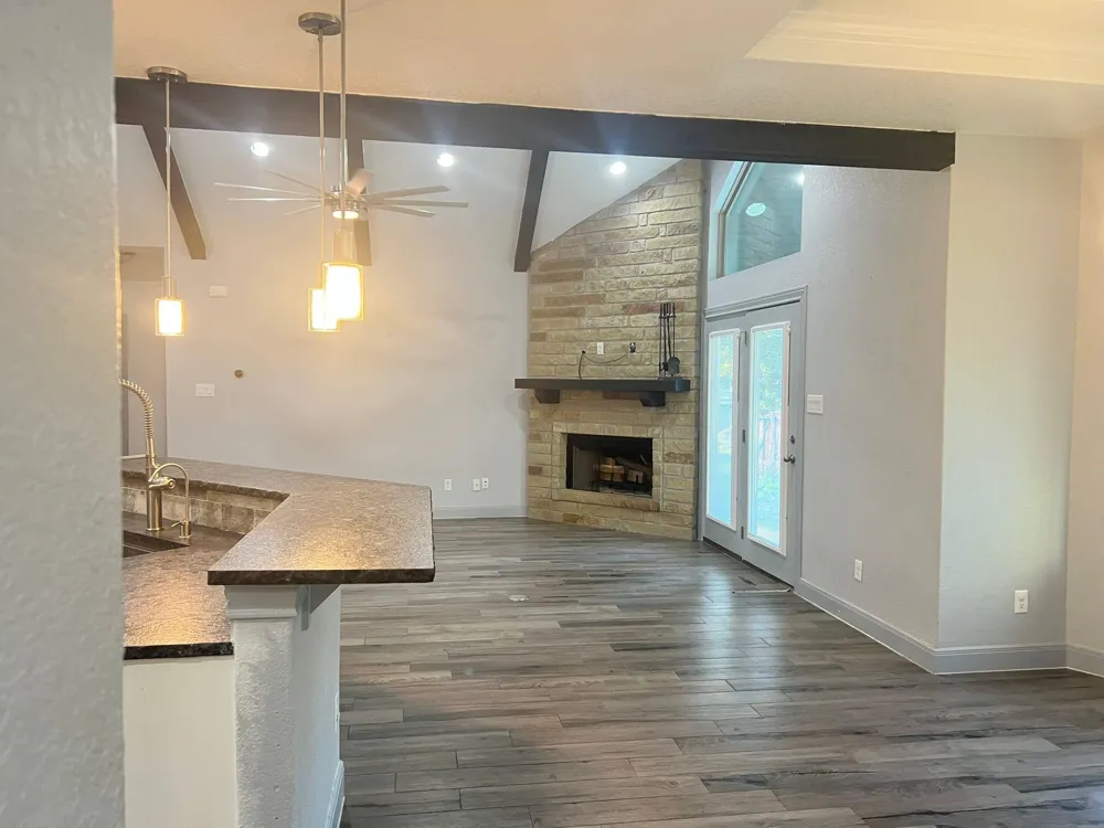 114 County Road 6863 Natalia, TX 78059