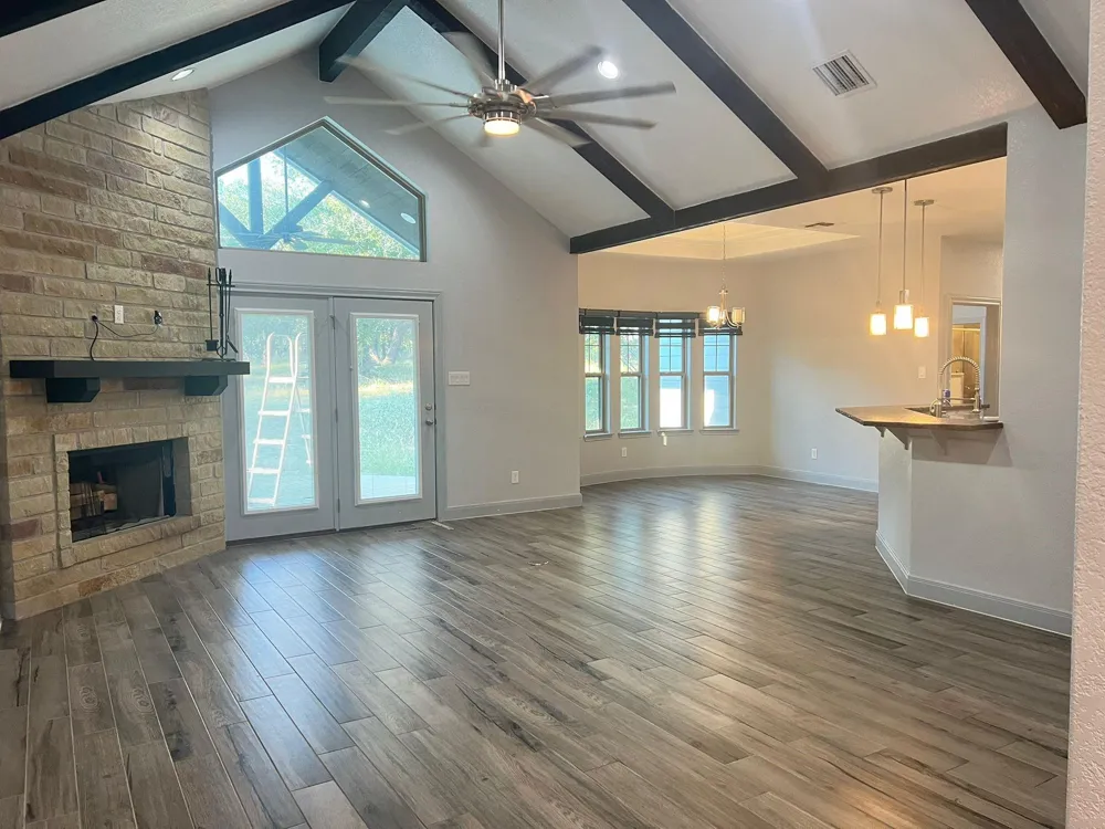 114 County Road 6863 Natalia, TX 78059