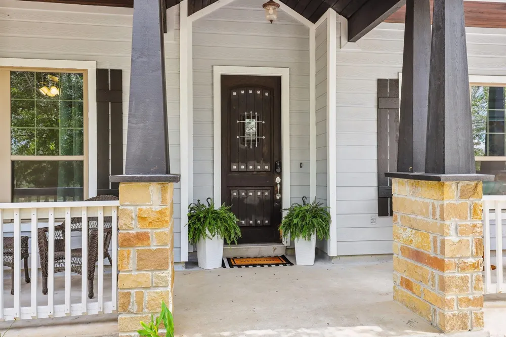 114 County Road 6863 Natalia, TX 78059