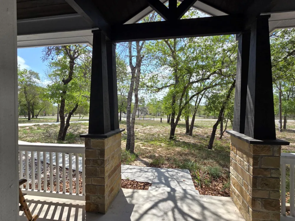 114 County Road 6863 Natalia, TX 78059