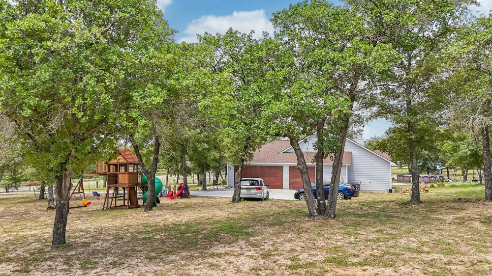 114 County Road 6863 Natalia, TX 78059