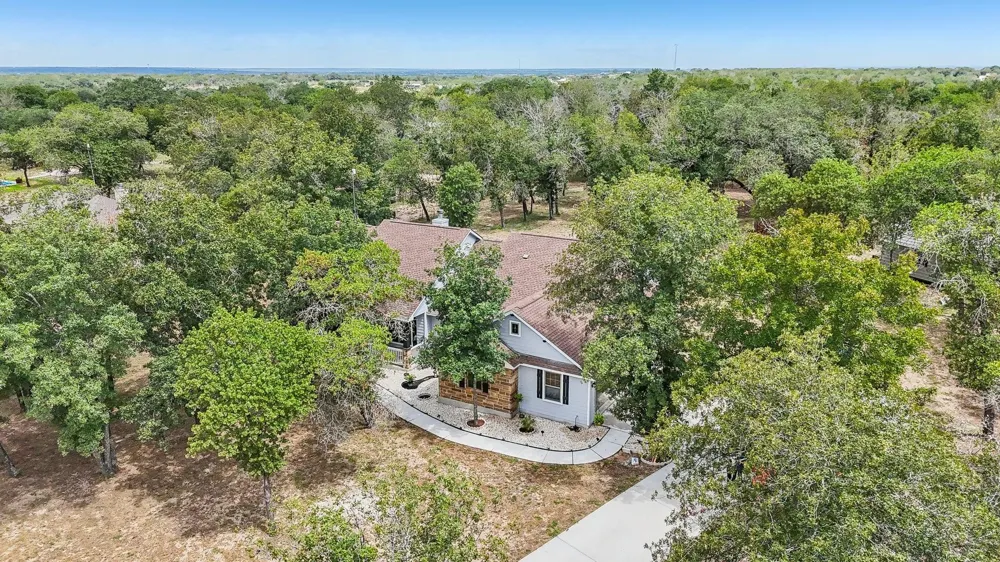 114 County Road 6863 Natalia, TX 78059