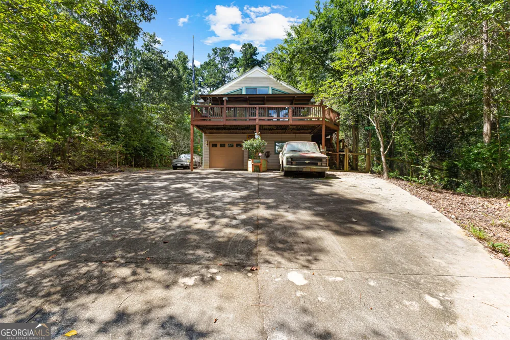 329 Chick-A-Dee Court