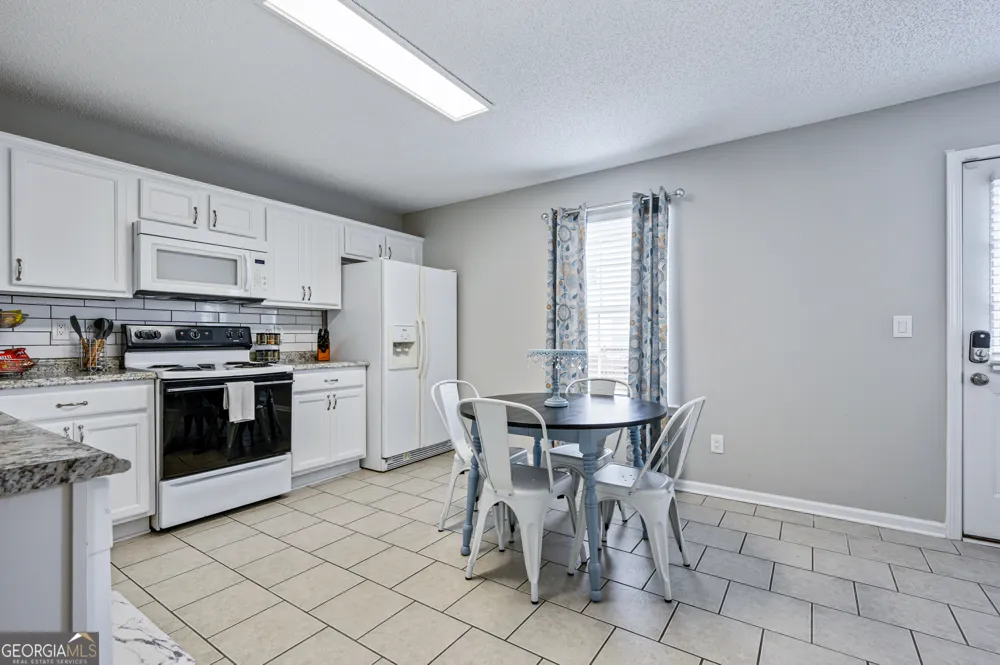 31 Middleton CT Cartersville, GA 30120