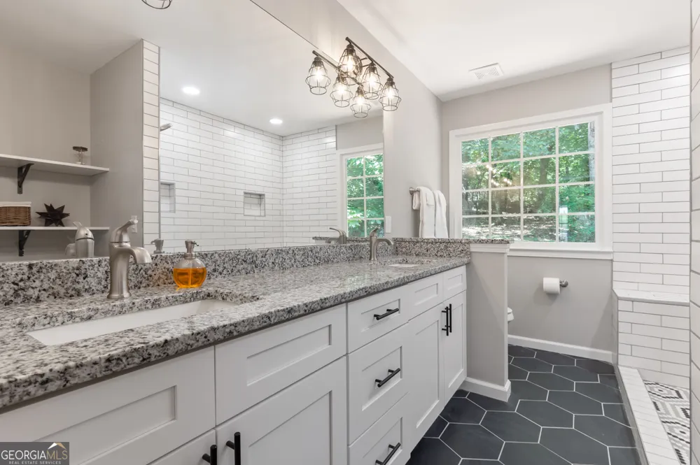 535 Douthit Ferry RD Cartersville, GA 30120