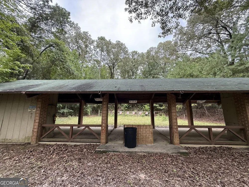 2251 Boy scout RD Byron, GA 31008