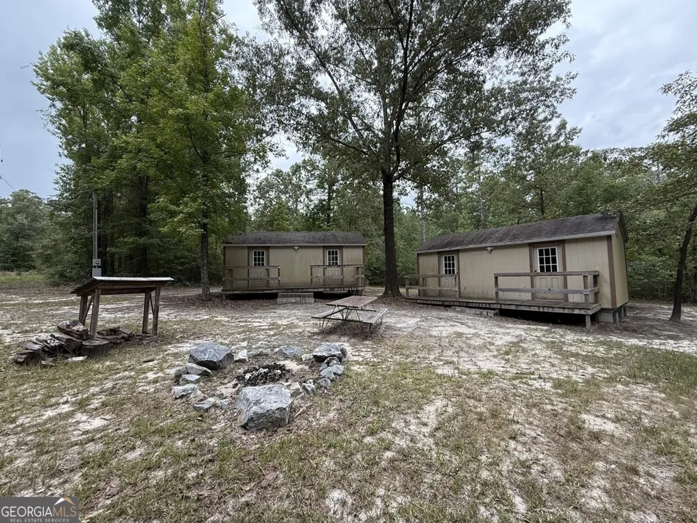 2251 Boy scout RD Byron, GA 31008