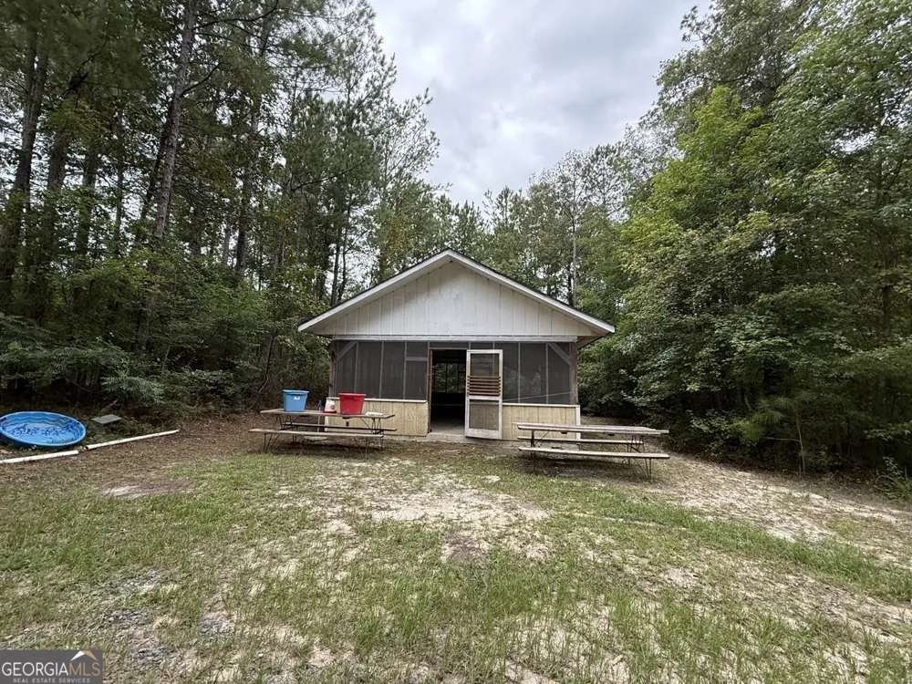 2251 Boy scout RD Byron, GA 31008