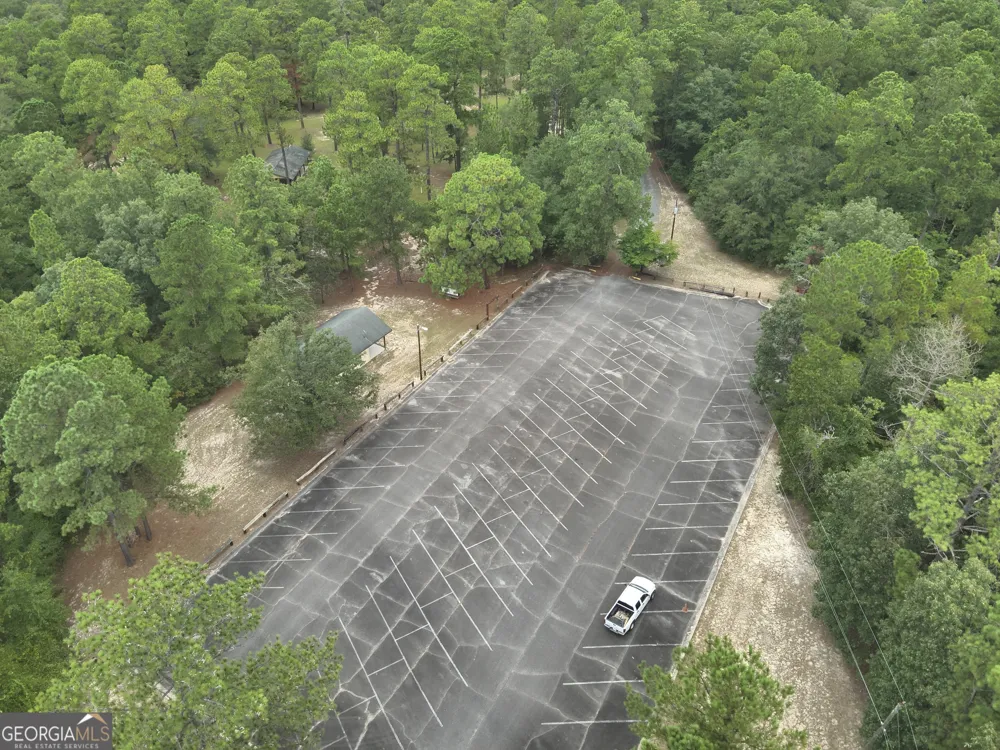 2251 Boy scout RD Byron, GA 31008