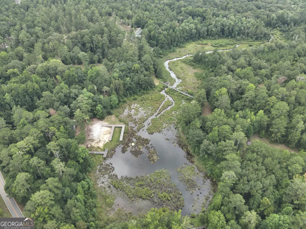 2251 Boy scout RD Byron, GA 31008