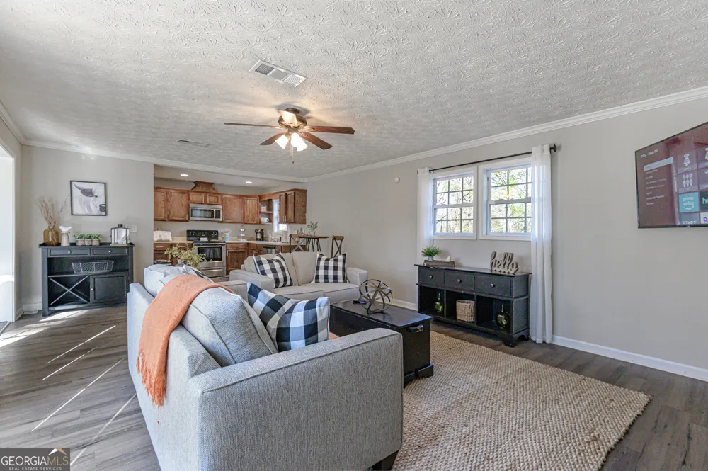196 Etowah DR Cartersville, GA 30120