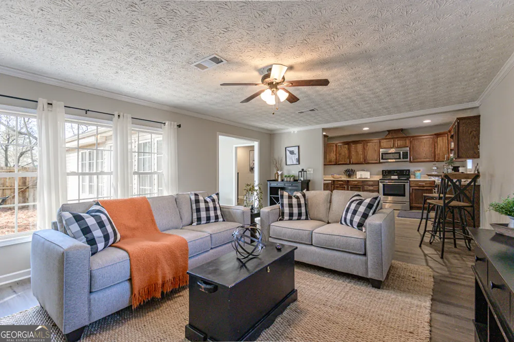 196 Etowah DR Cartersville, GA 30120