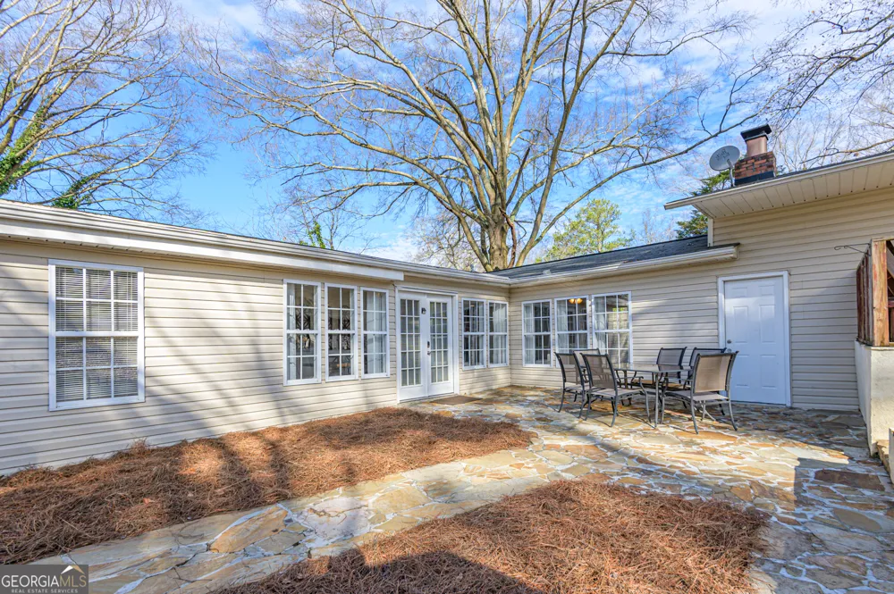 196 Etowah DR Cartersville, GA 30120