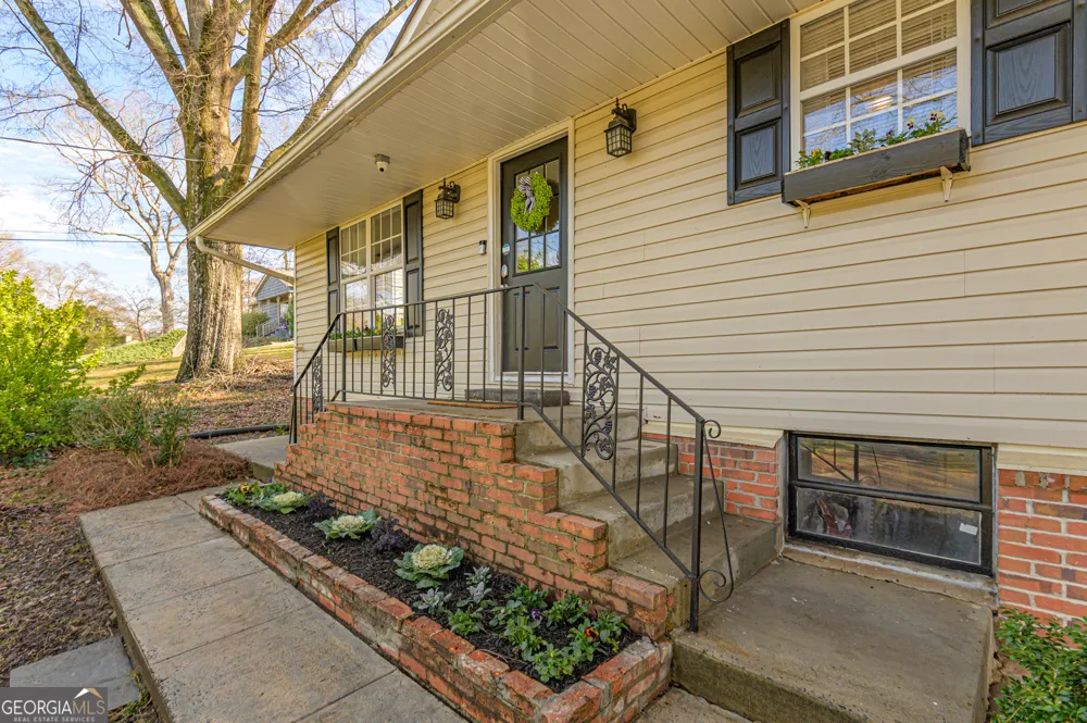 196 Etowah DR Cartersville, GA 30120