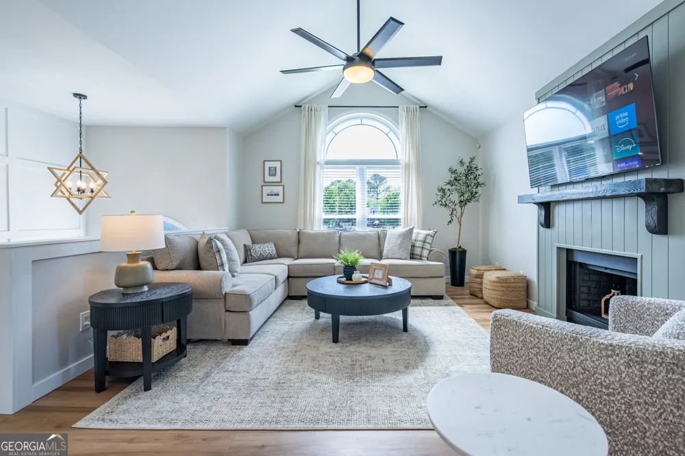 18 Huntcliff DR Cartersville, GA 30121