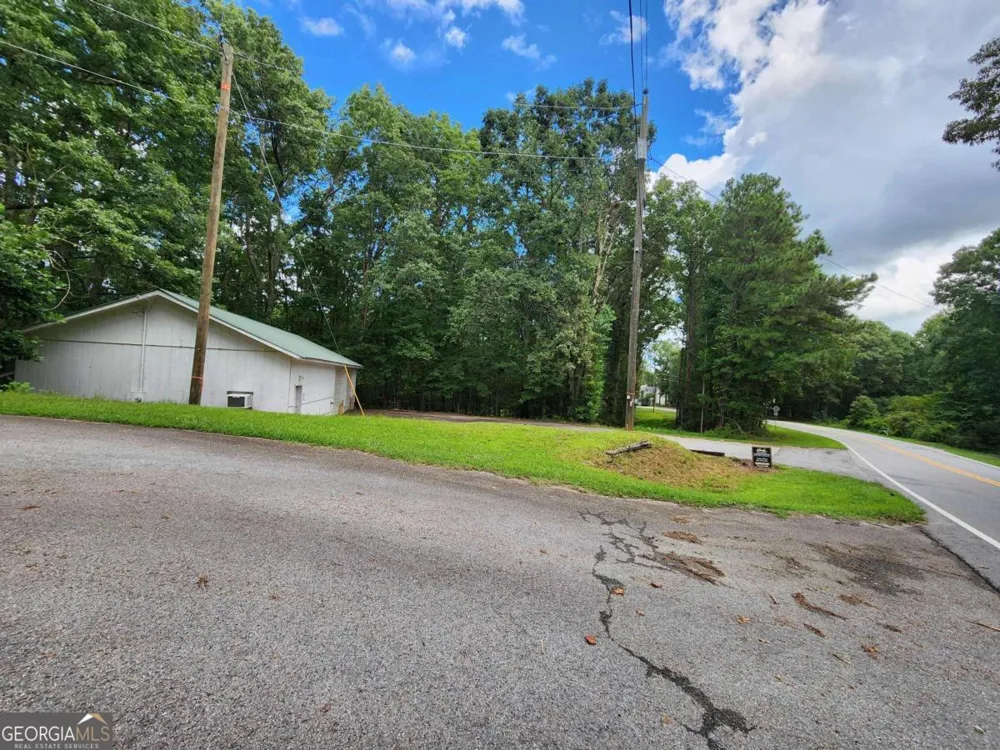 1397 McPherson Church RD Dallas, GA 30132