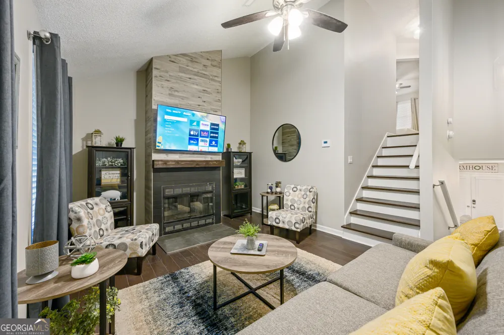 10 Jill LN Cartersville, GA 30120