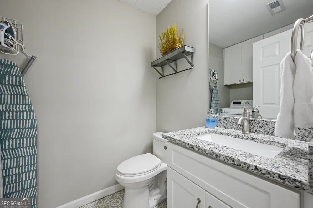10 Jill LN Cartersville, GA 30120