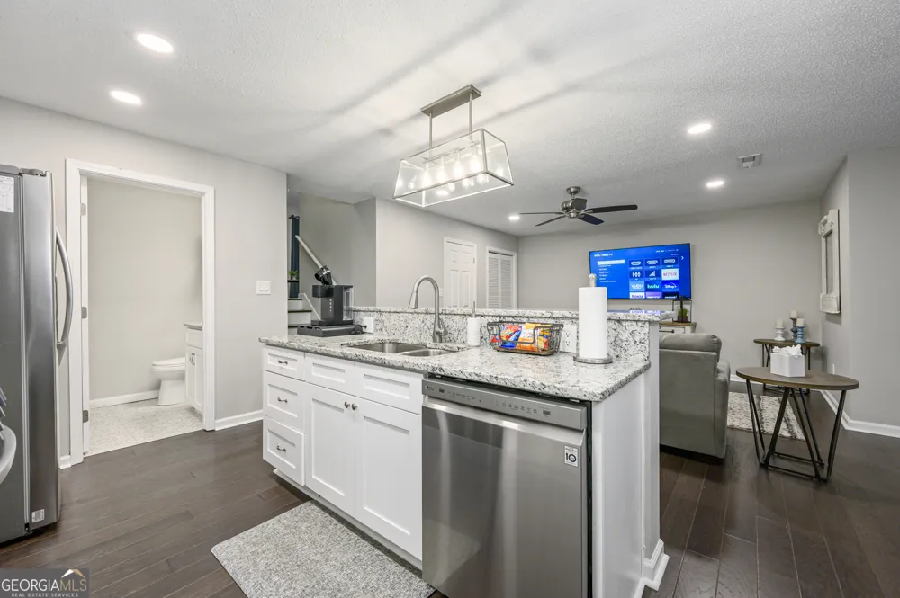 10 Jill LN Cartersville, GA 30120