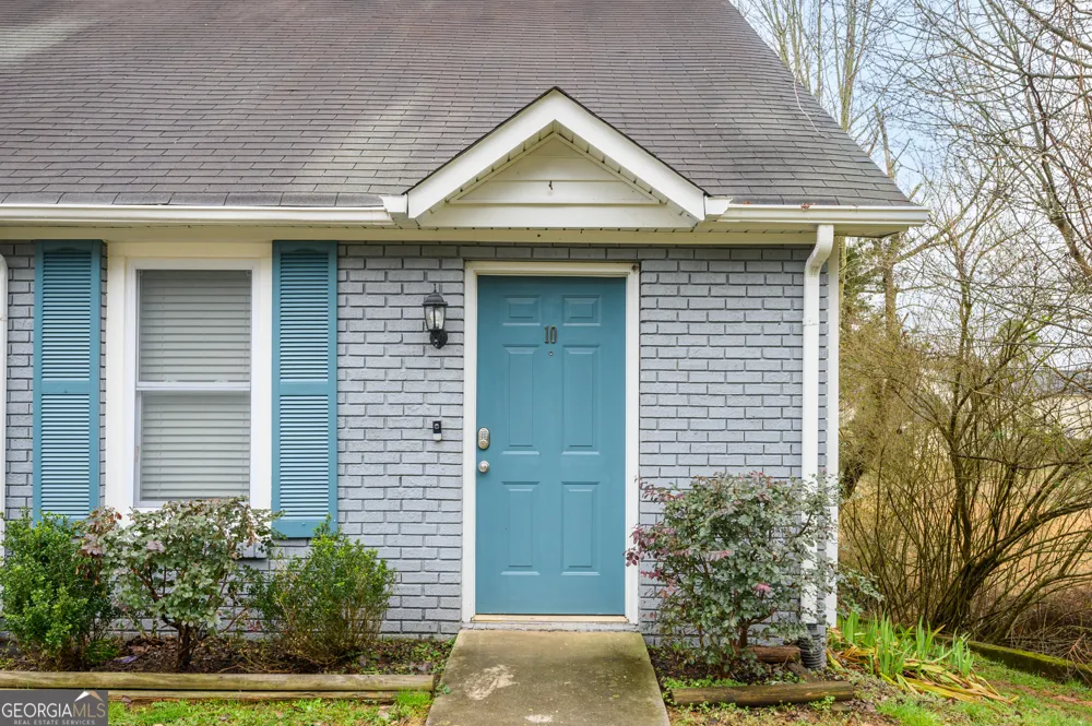 10 Jill LN Cartersville, GA 30120