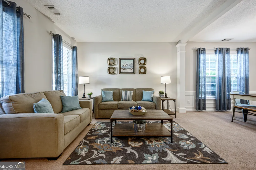 206 Persimmon TRL Woodstock, GA 30188