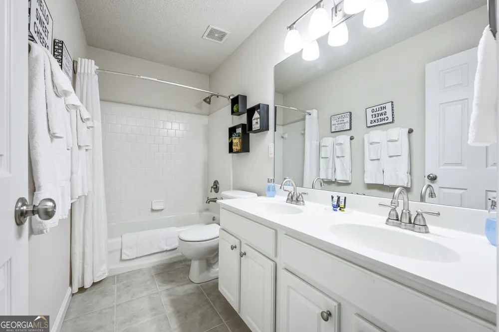 206 Persimmon TRL Woodstock, GA 30188