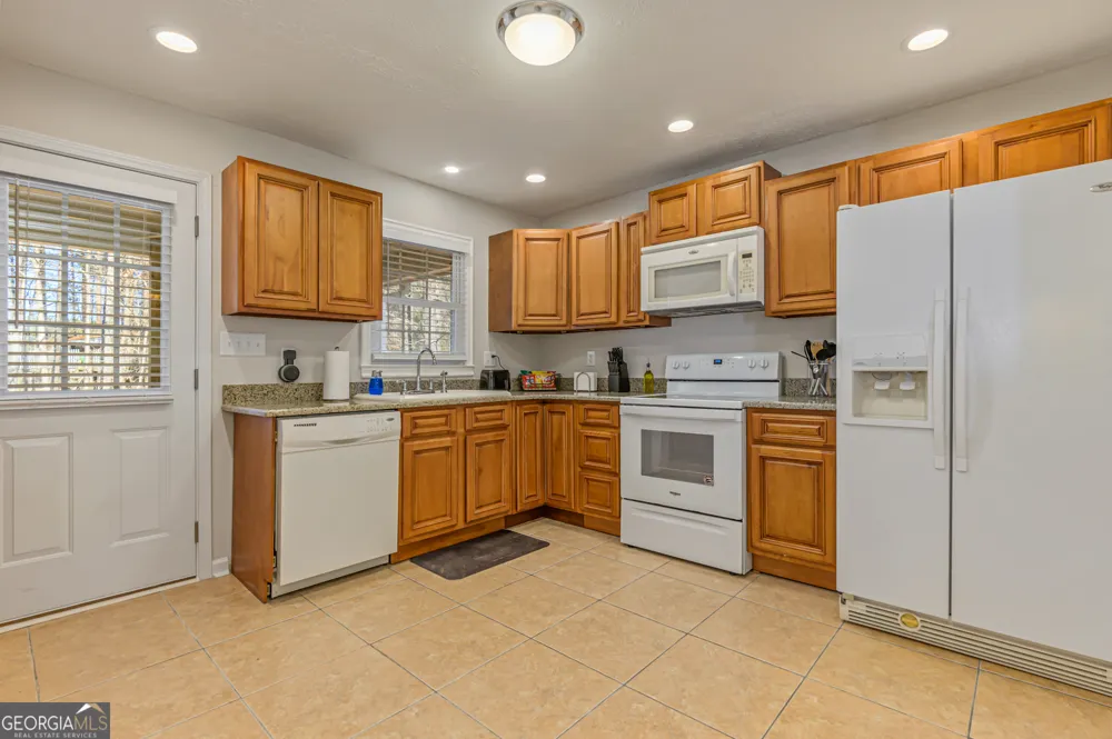27 W Ridge DR SE Cartersville, GA 30121
