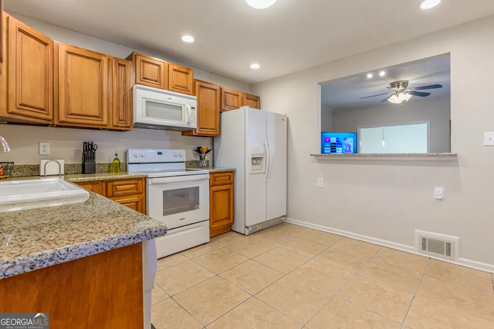 27 W Ridge DR SE Cartersville, GA 30121