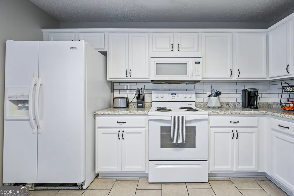 29 Middleton CT Cartersville, GA 30120